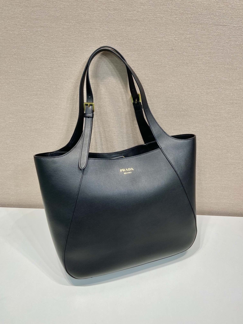 Pra*a tote bags